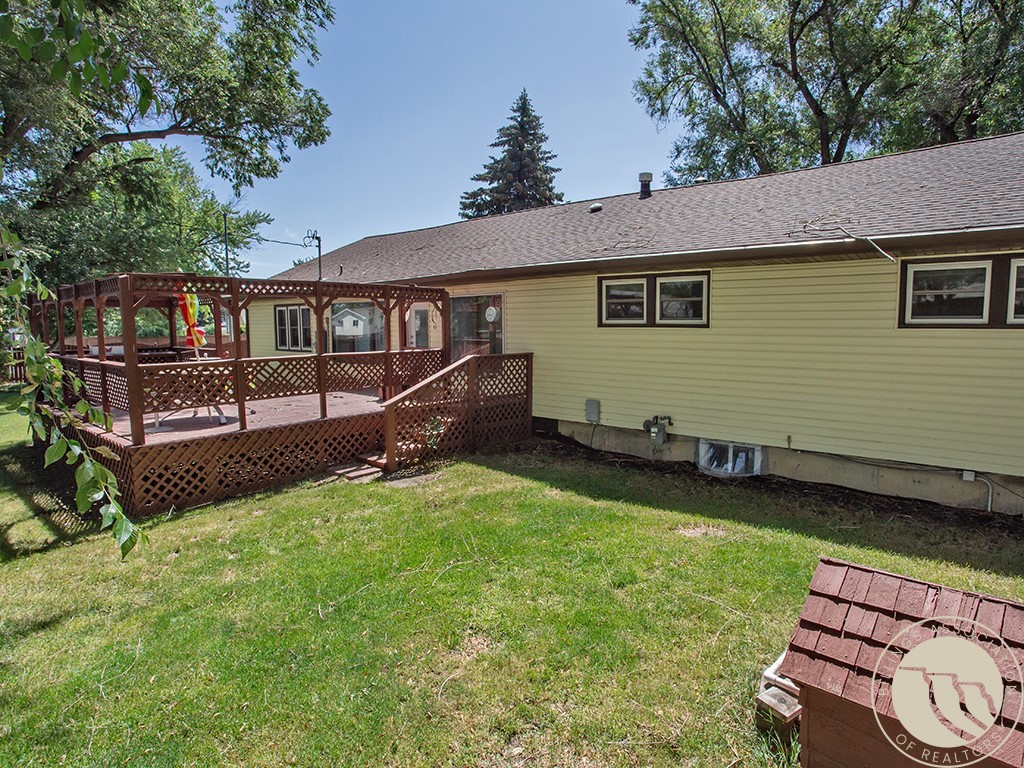 3203 Lynn Ave