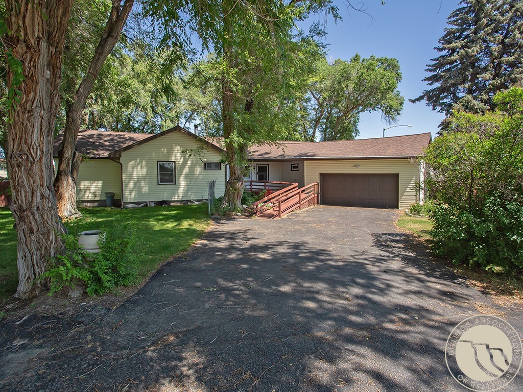 3203 Lynn Ave