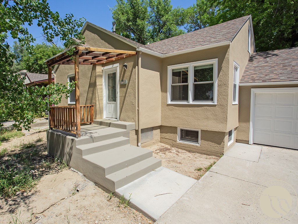 1129 N 26th St