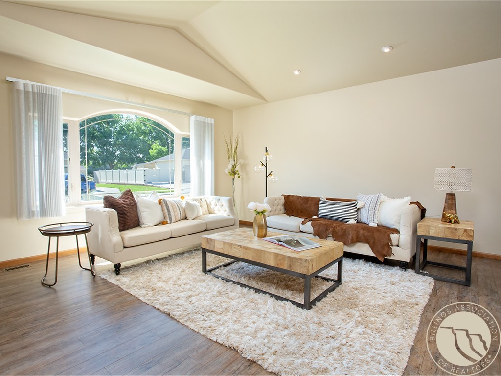 4231 Julaura Ln