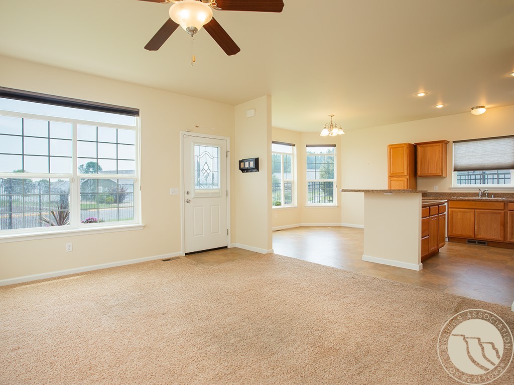1428 Twin Oaks Dr