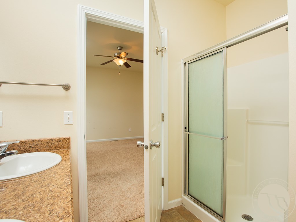 1428 Twin Oaks Dr