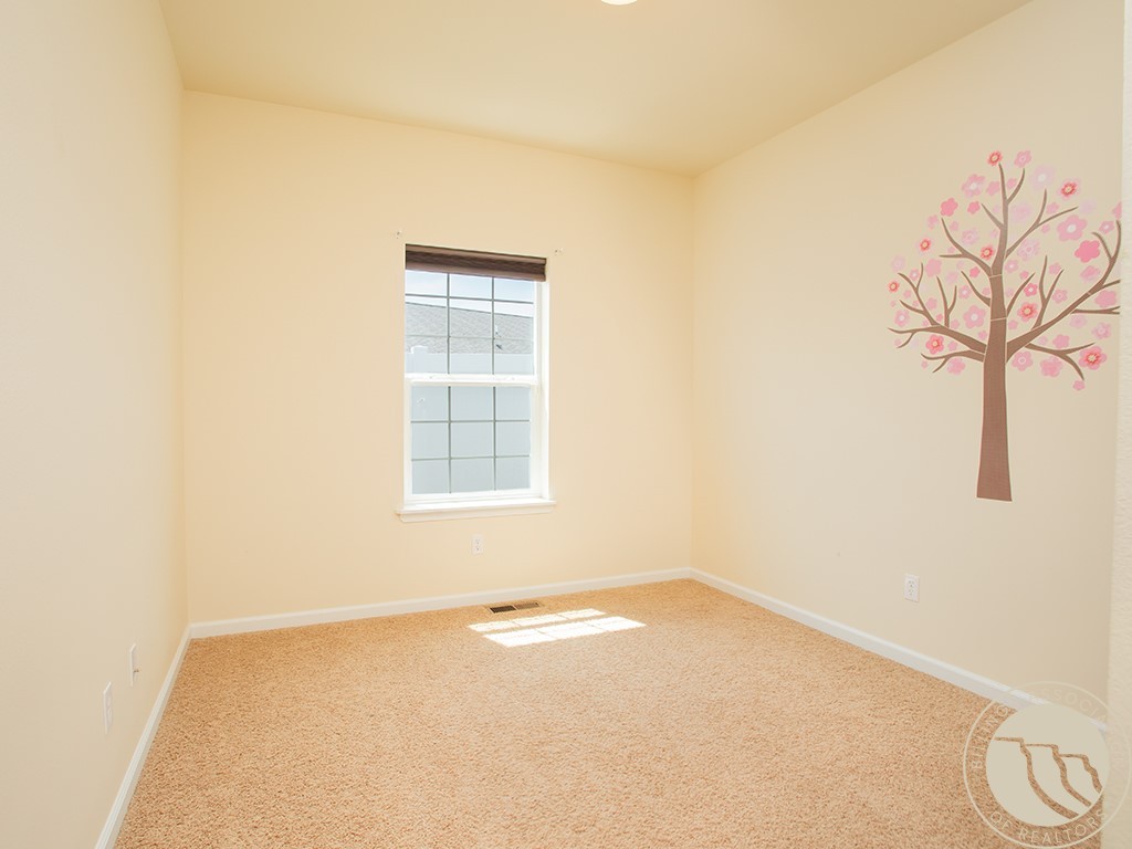 1428 Twin Oaks Dr