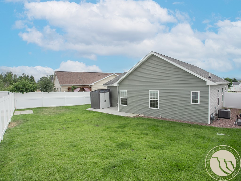 1428 Twin Oaks Dr