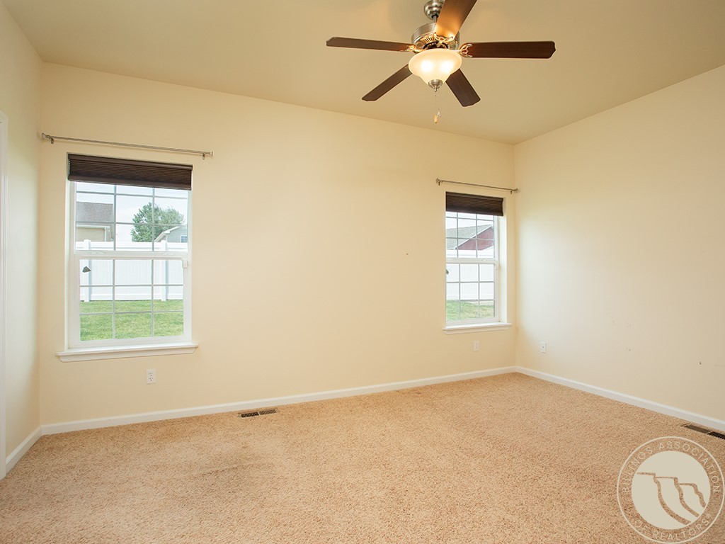 1428 Twin Oaks Dr