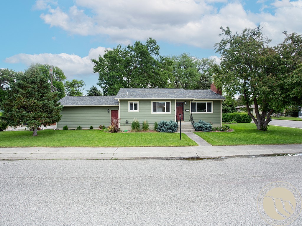 607 26th St W
