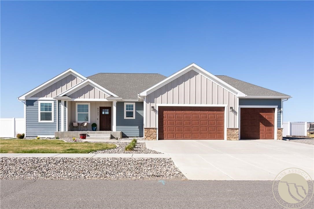 6737 Skycrest Dr