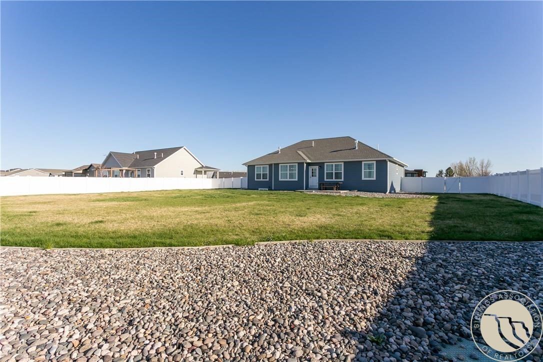 6737 Skycrest Dr