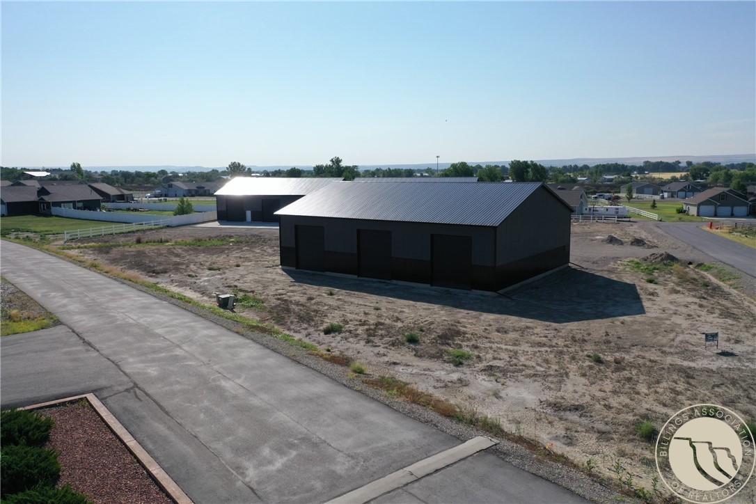 7622 N Leopard Ave #3