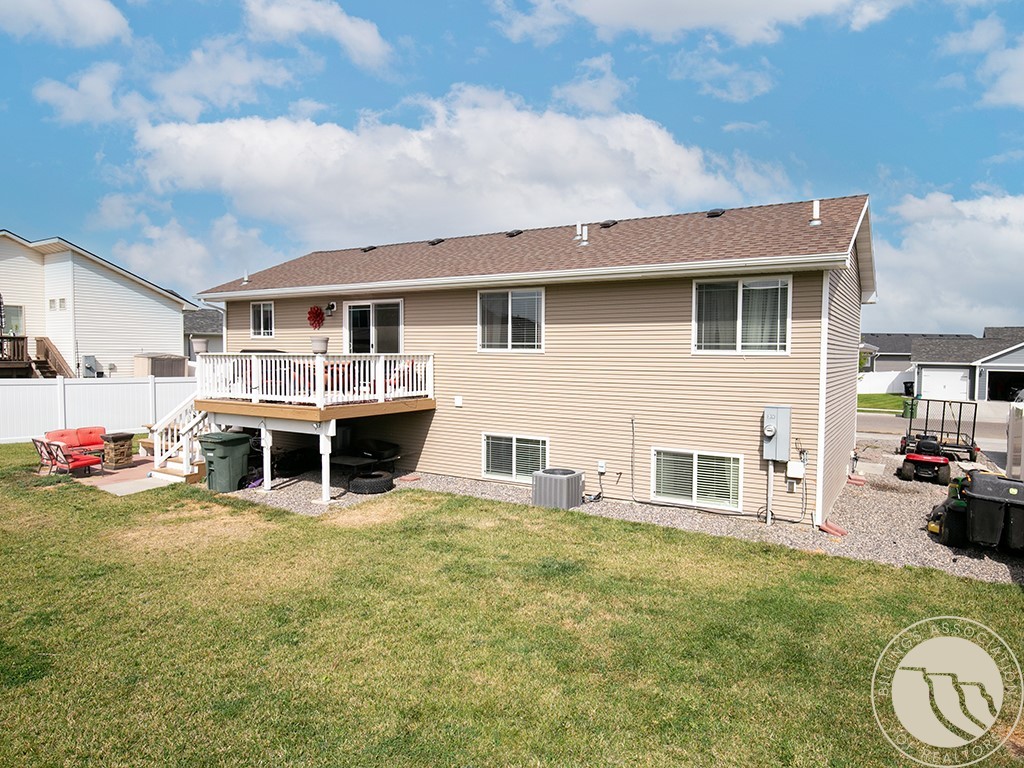 1414 Benjamin Blvd