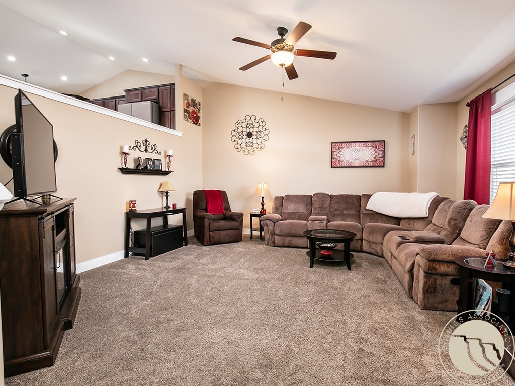 1414 Benjamin Blvd