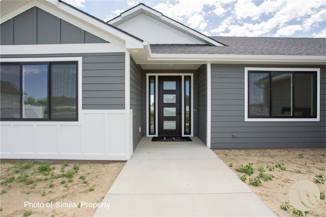 4613 Shining Light Lane