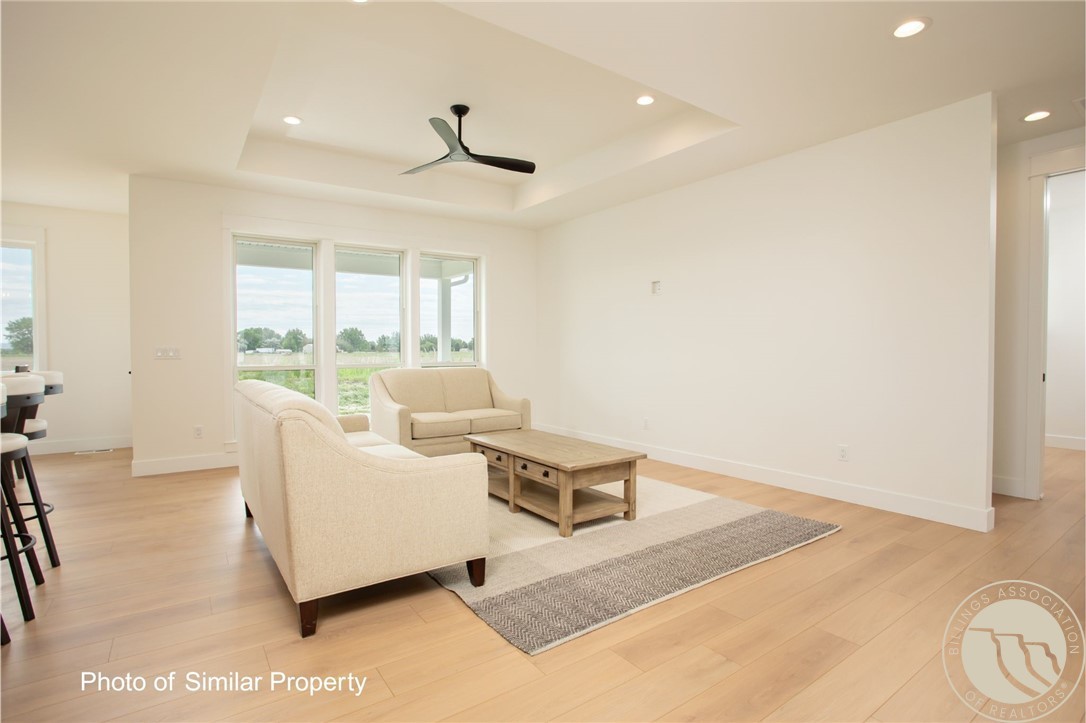 4613 Shining Light Lane