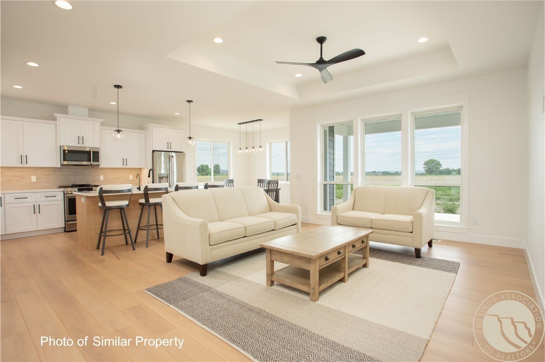 4613 Shining Light Lane