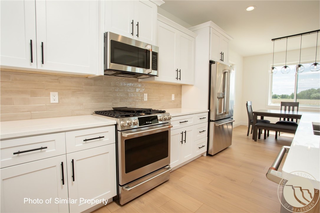 4613 Shining Light Lane