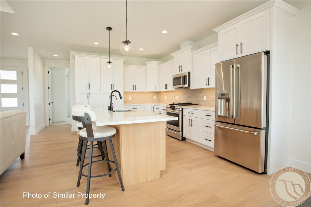 4613 Shining Light Lane