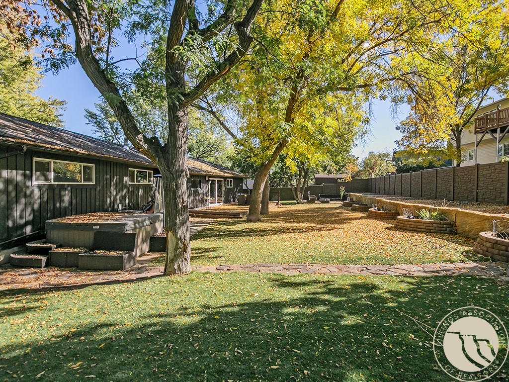 663 Valle Vista Ave