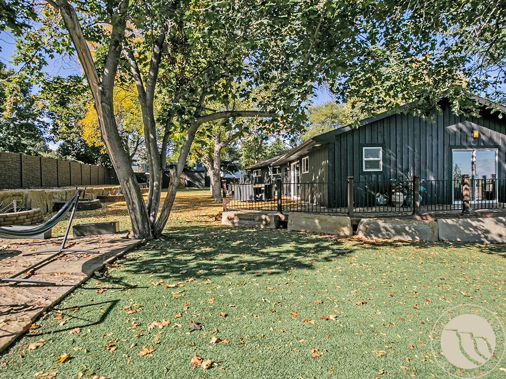 663 Valle Vista Ave