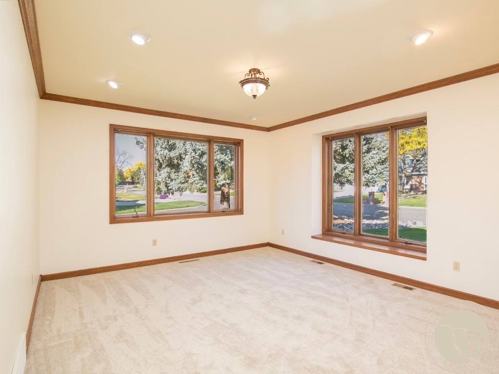 2800 Gregory Drive S