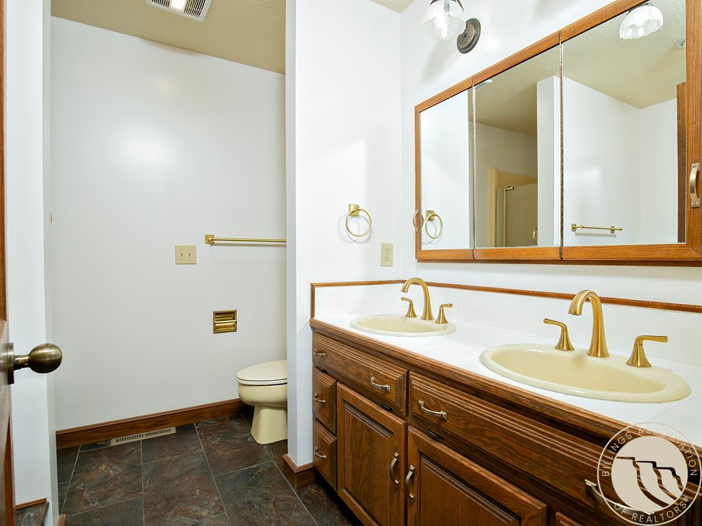 2800 Gregory Drive S