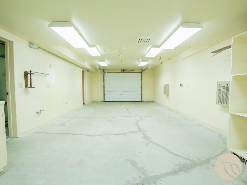 2800 Gregory Drive S