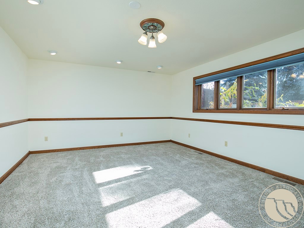 2800 Gregory Drive S