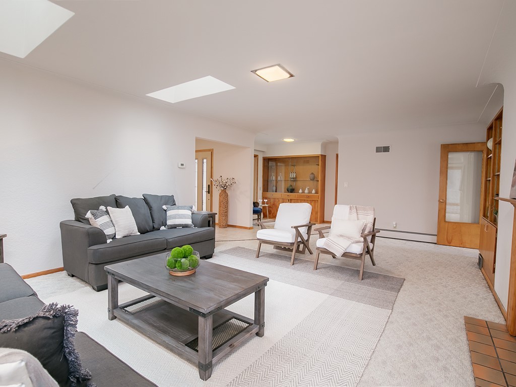 545 Beverly Hill BOULEVARD