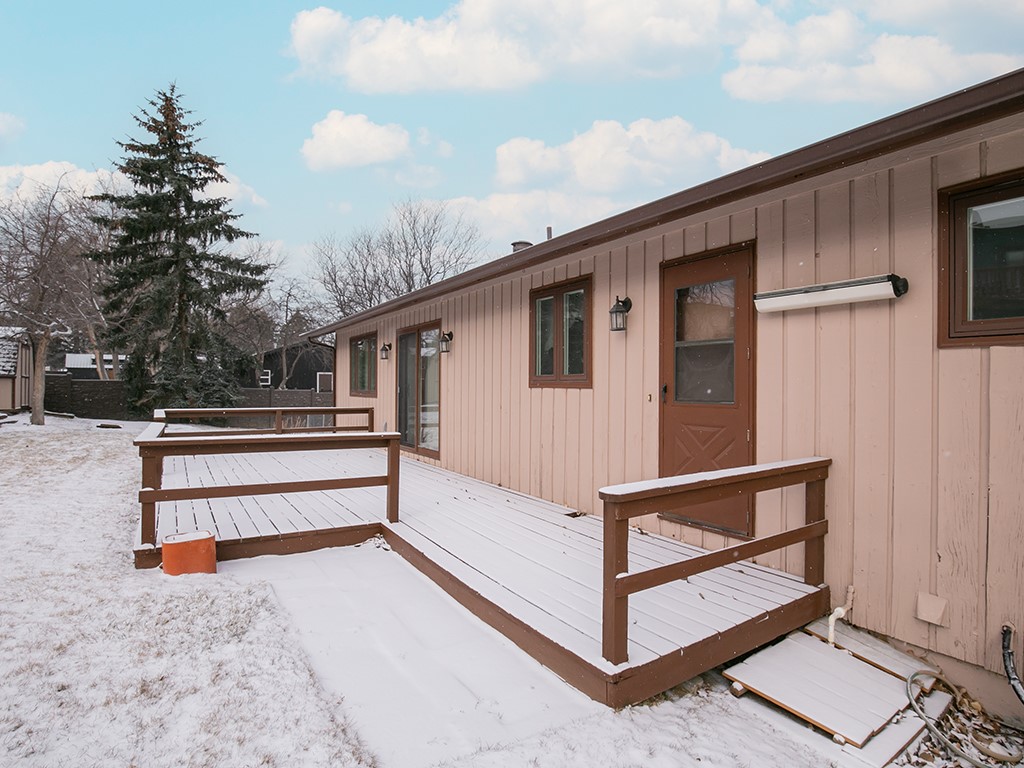 657 Valle Vista AVENUE