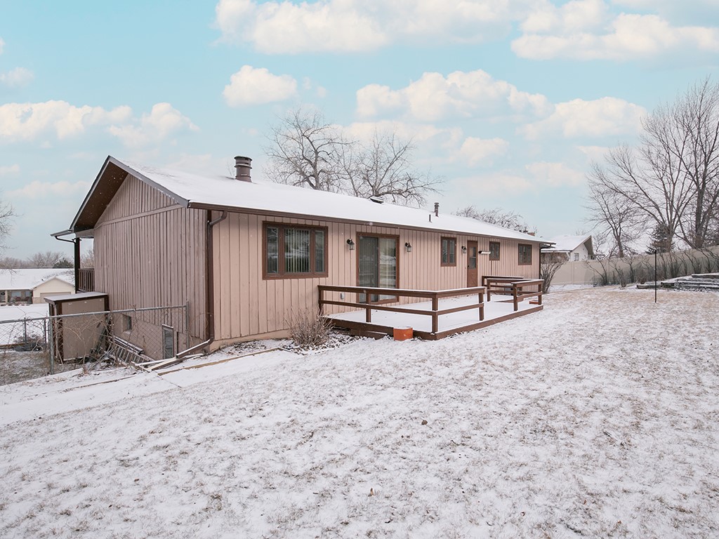 657 Valle Vista AVENUE