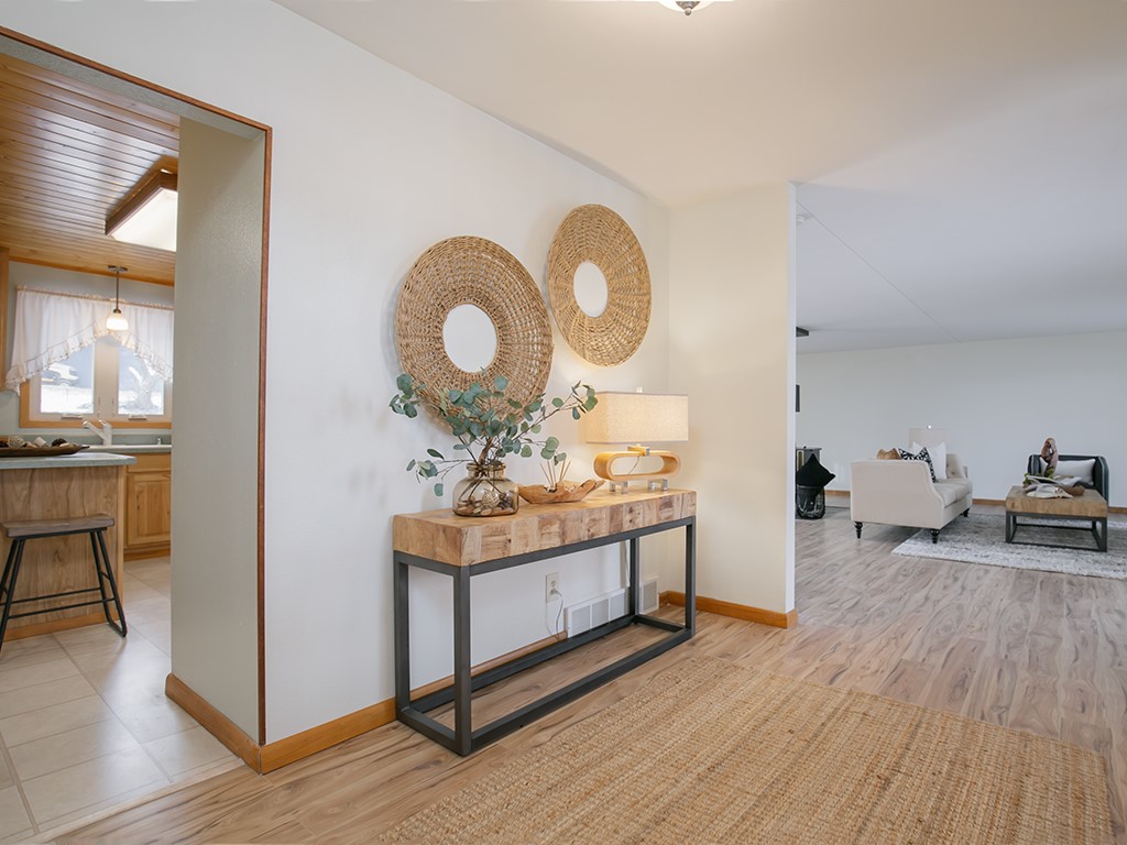 657 Valle Vista AVENUE