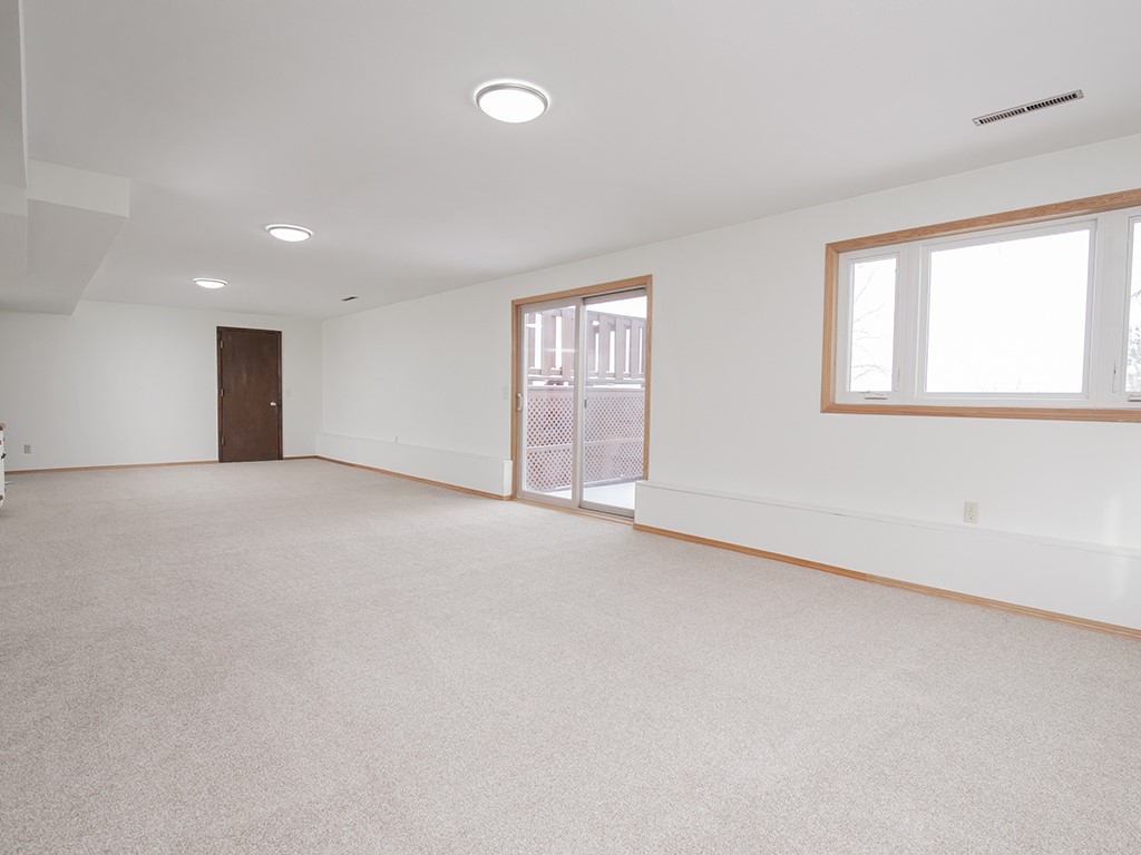 657 Valle Vista AVENUE