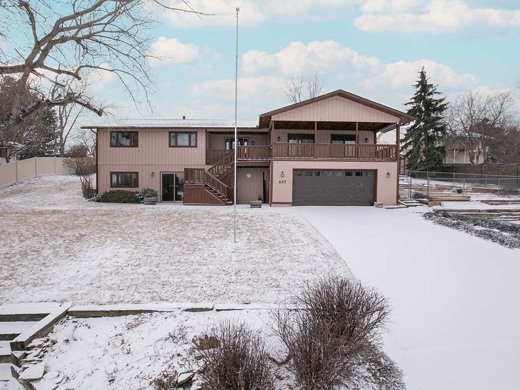 657 Valle Vista AVENUE