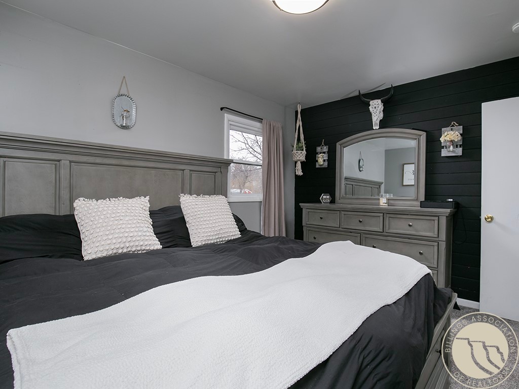 1704 Burlington AVENUE