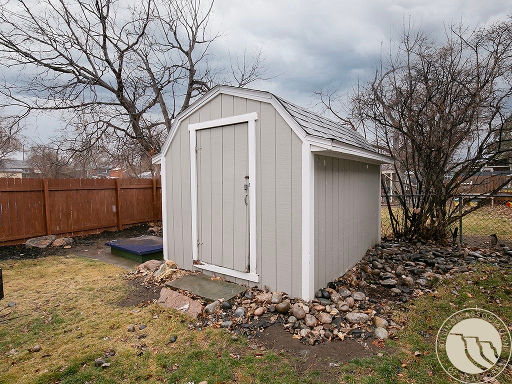 1704 Burlington AVENUE