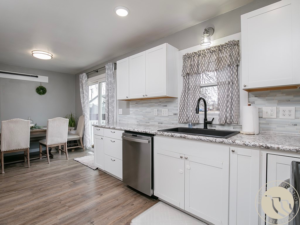 1704 Burlington AVENUE