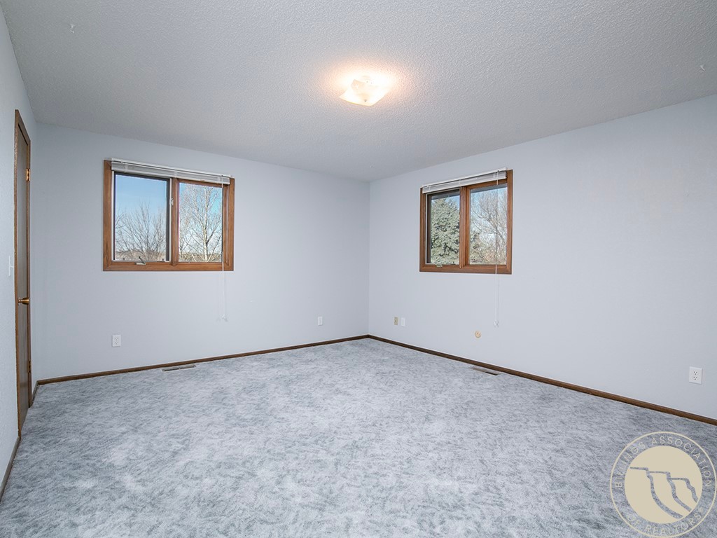 2110 Ridgeview Drive