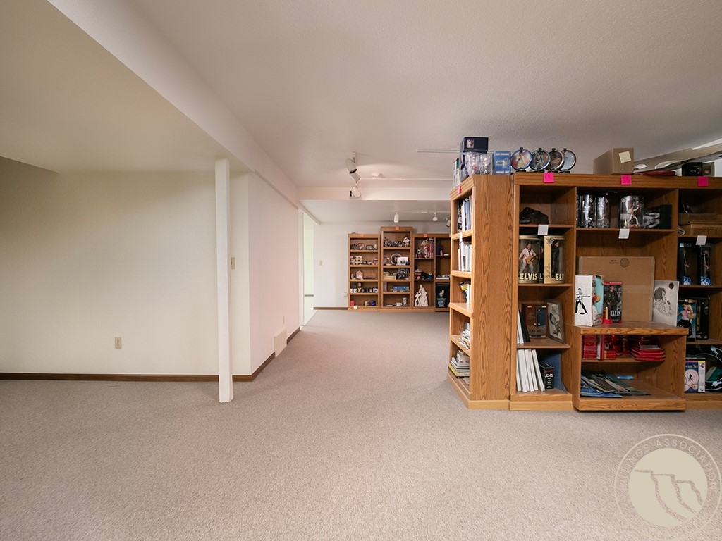 2110 Ridgeview Drive