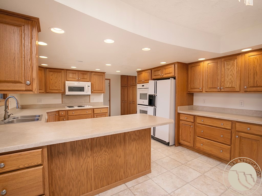 2110 Ridgeview Drive