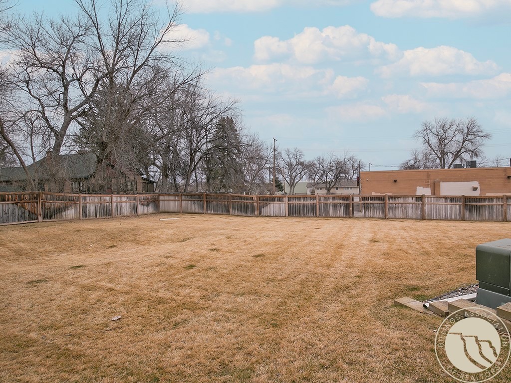 542 Killarney Street