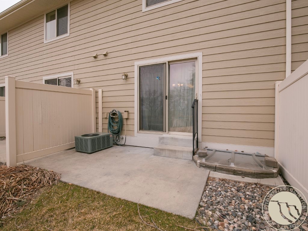 542 Killarney Street