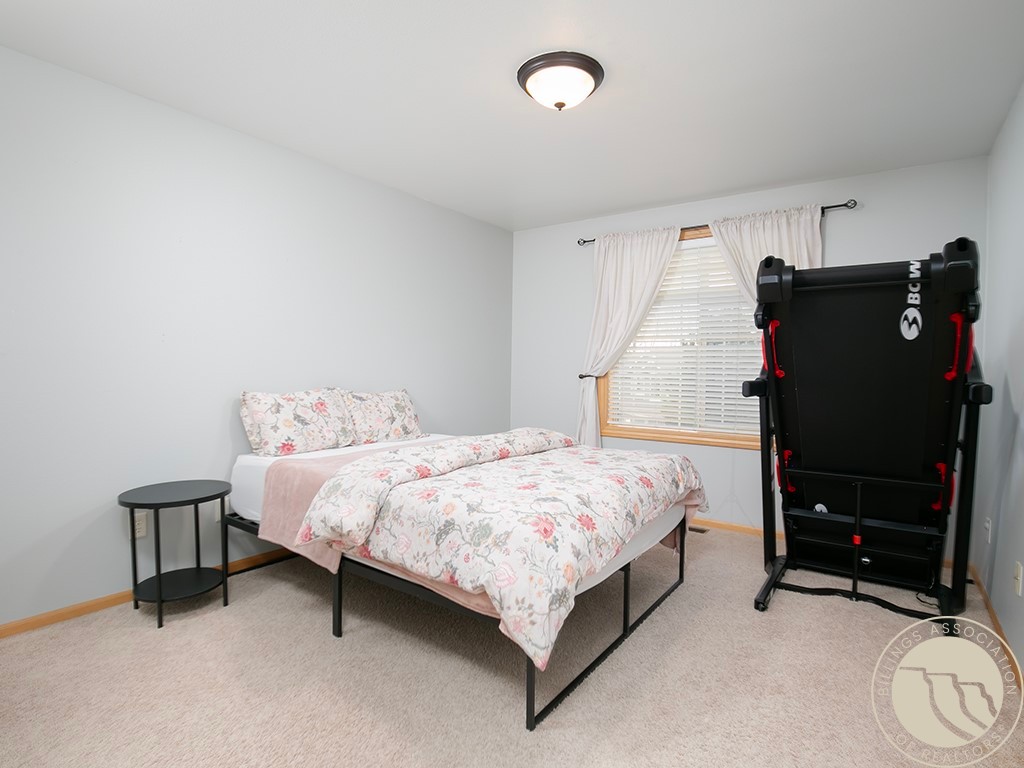 542 Killarney Street