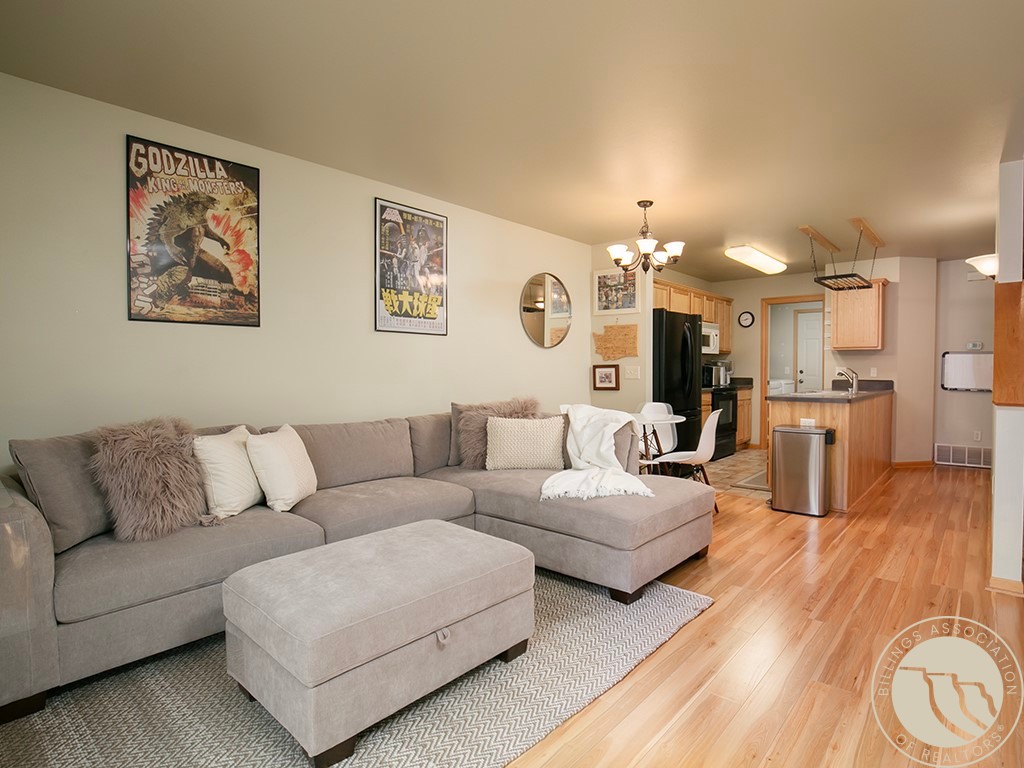 542 Killarney Street