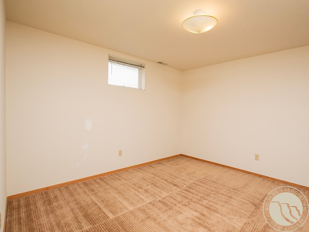 3441 Poly Drive 19