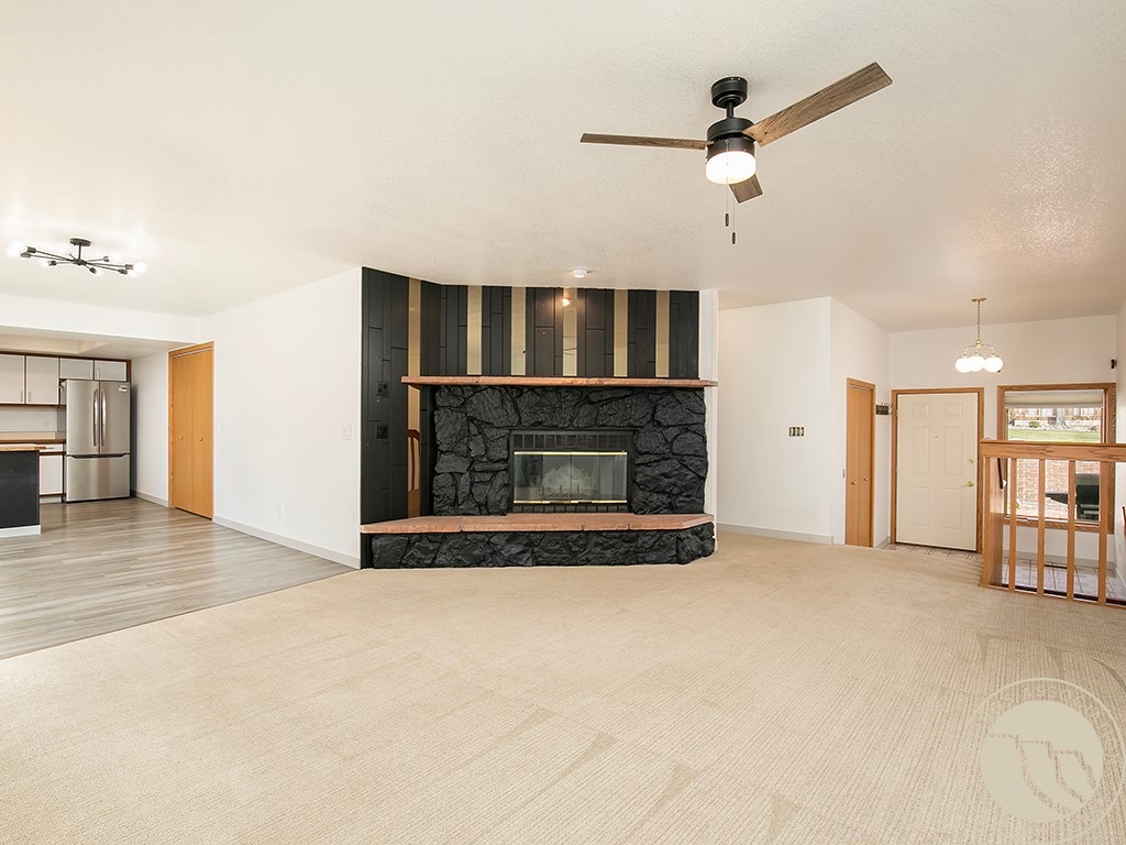 3441 Poly Drive 19