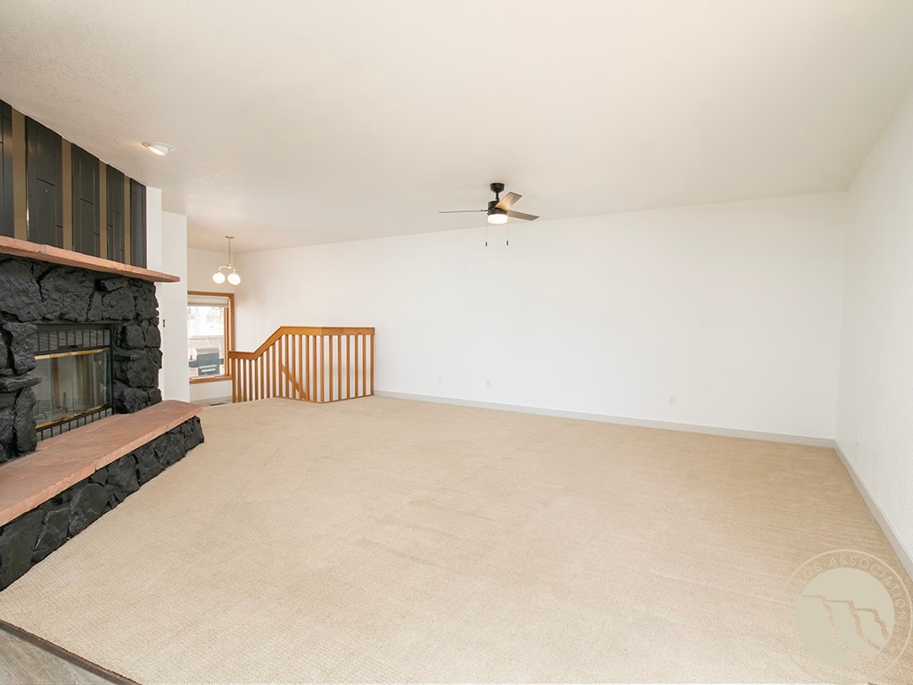 3441 Poly Drive 19