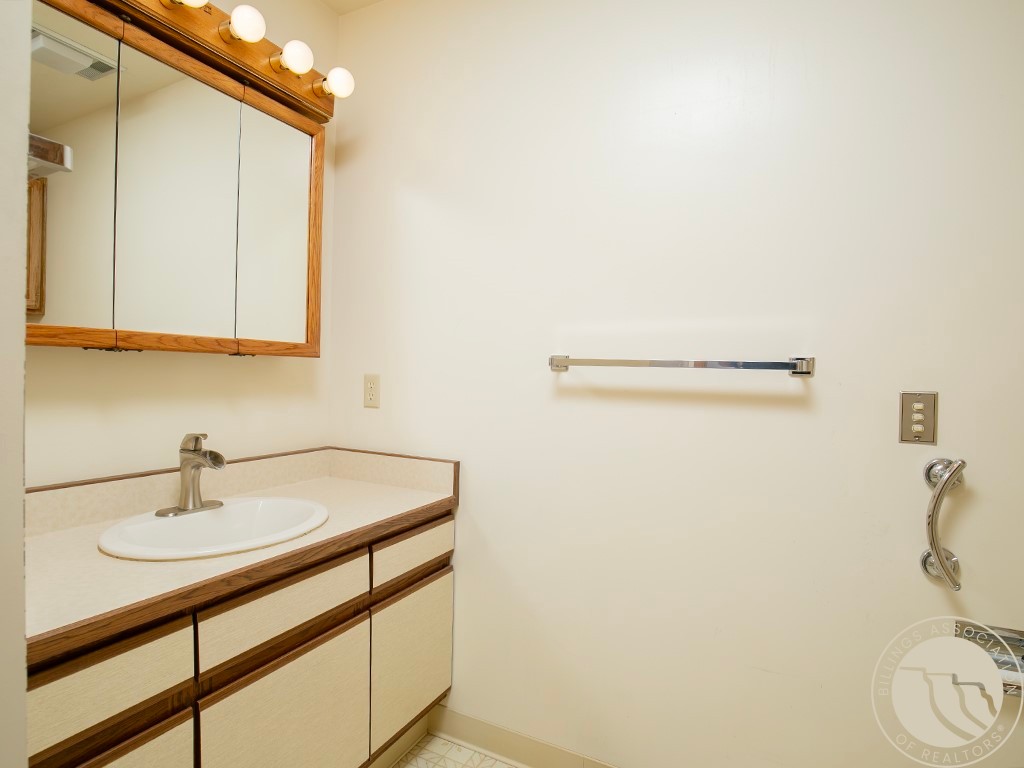 3441 Poly Drive 19