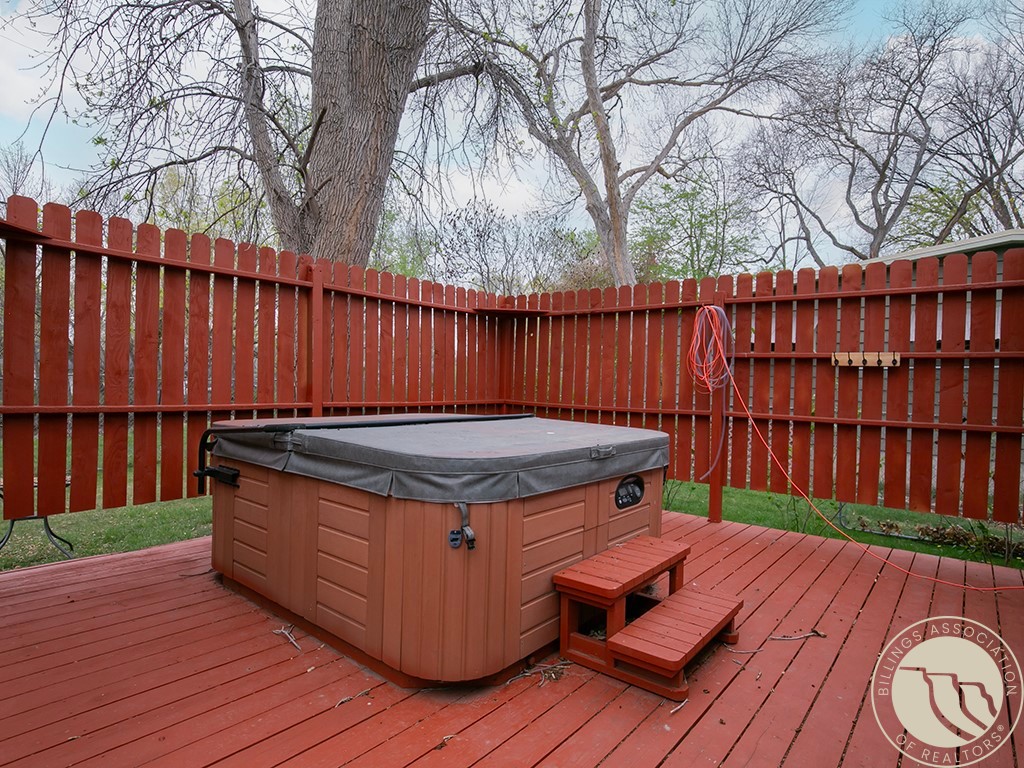 1220 Ponderosa Drive