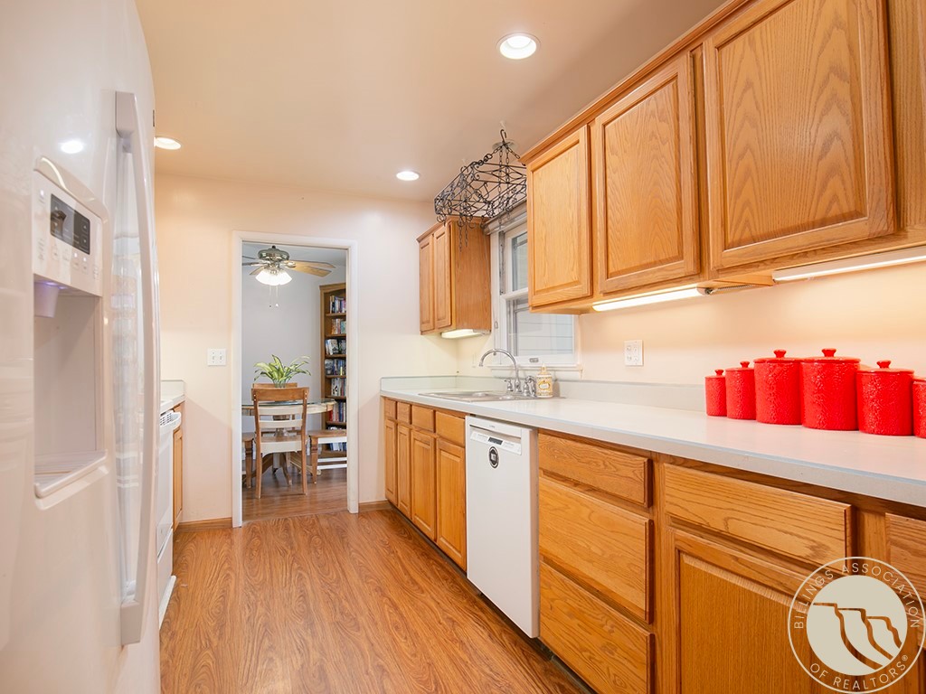 1220 Ponderosa Drive