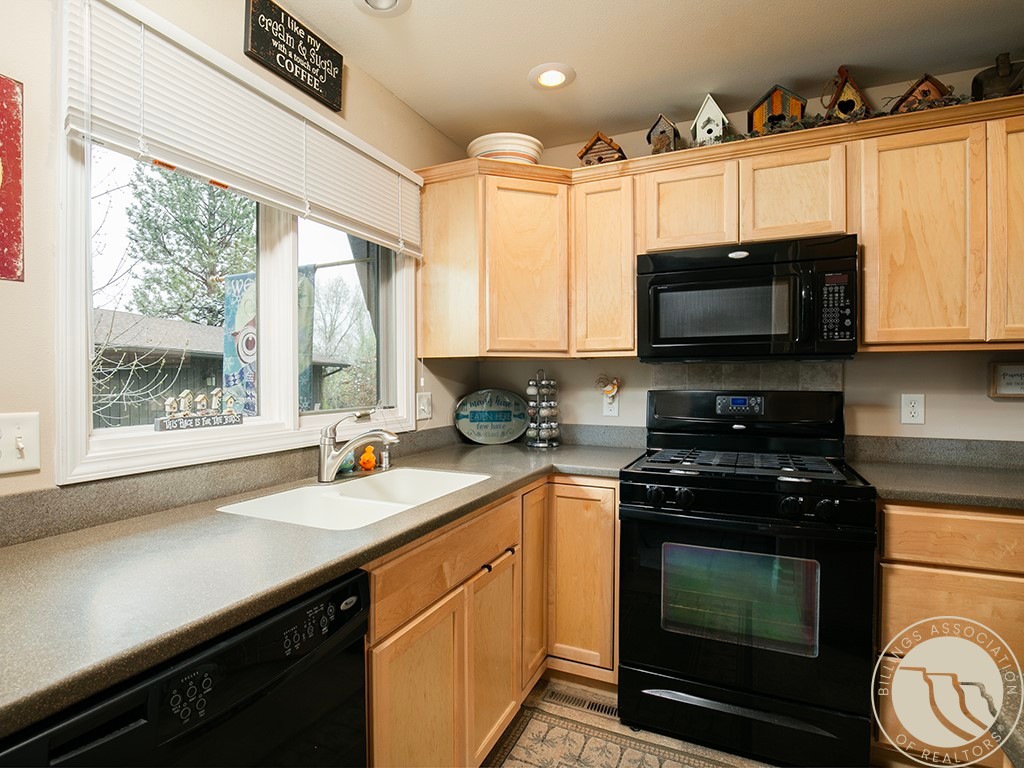 905 13th Street W