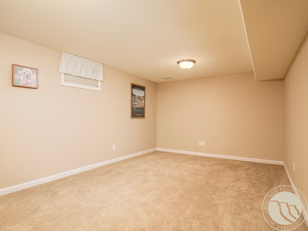 905 13th Street W